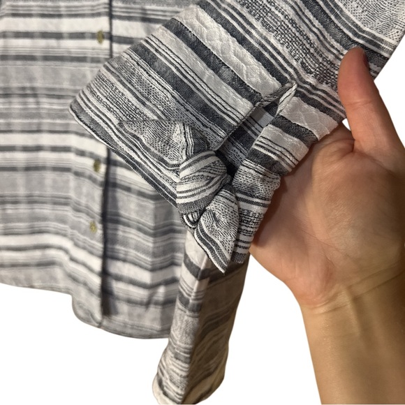 Anne Klein VTG Gray White Striped Linen Knot Sleeve Button-Down Shirt - Size L - Picture 6 of 6